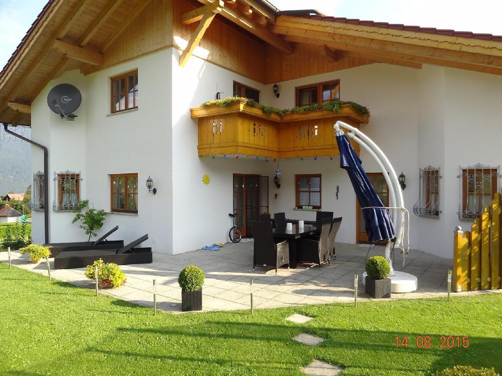 Alpen-Chalet Ehrwald Extérieur photo